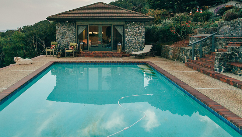 Using Rainwater to Top Up Your Swimming Pool – A Sustainable Solution